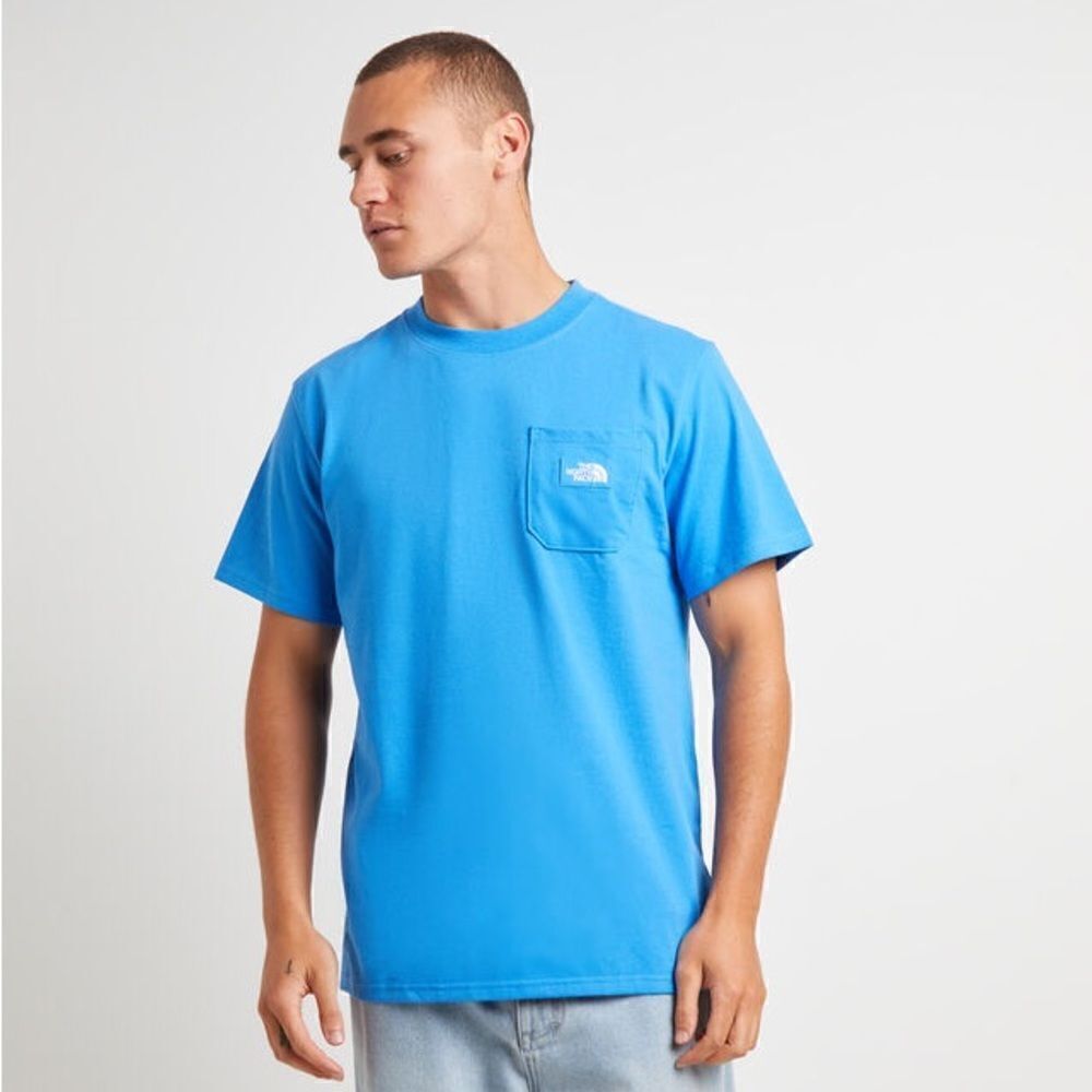 North Face NWT men’s Heritage Patch Pocket in the color super sonic blue size L